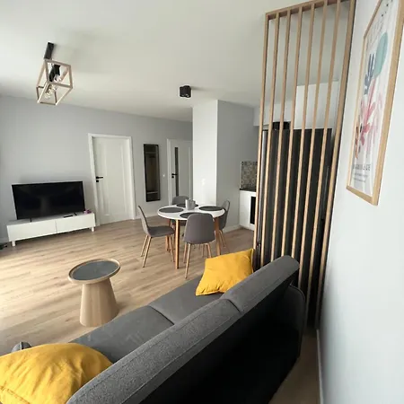 Zurawie Modern Apartmán